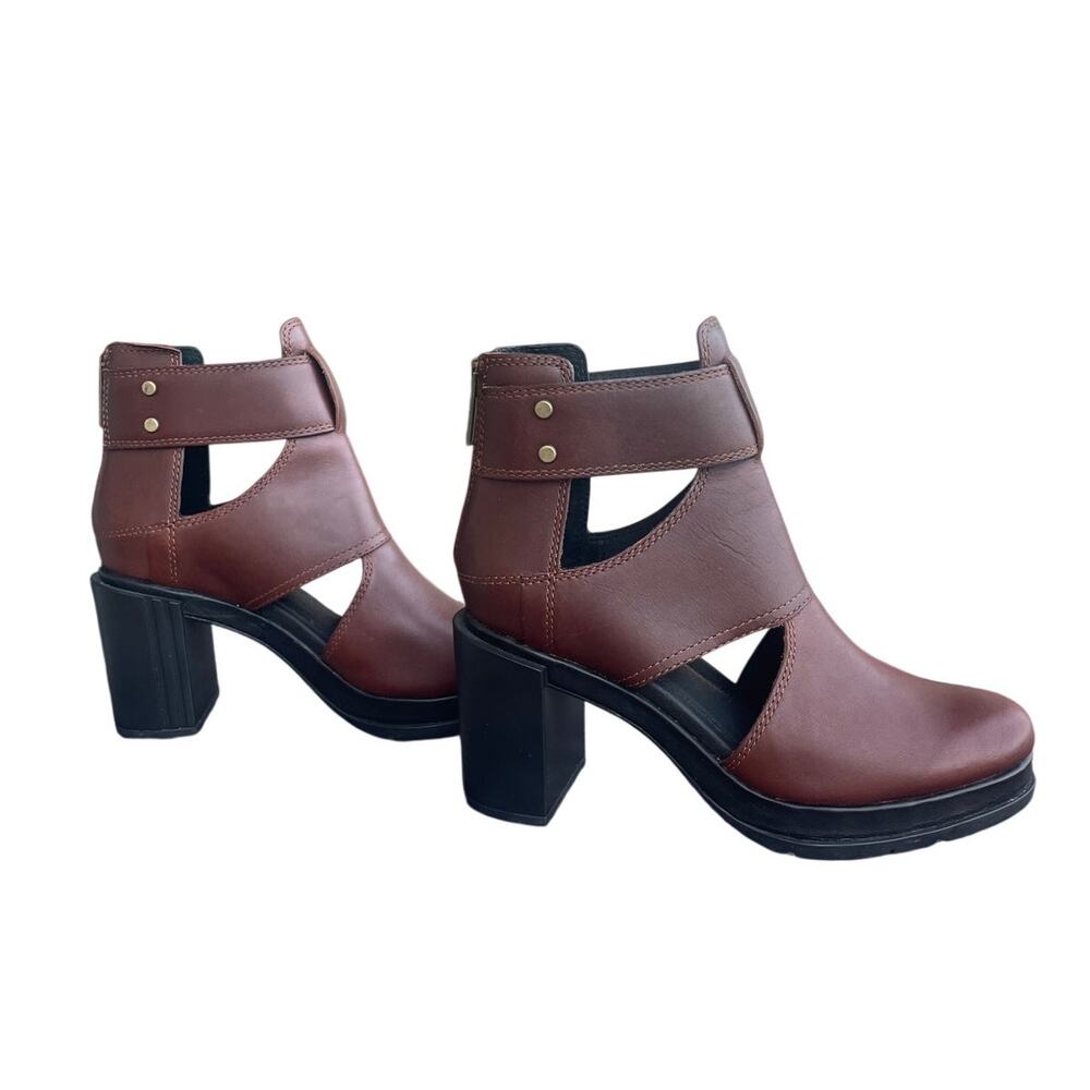 SOREL Brown Closed Toe Leather Ankle Boots Block Heel Western Classic-size 6